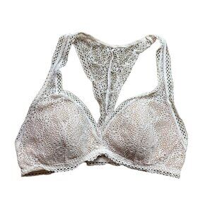Victoria's Secret Lace Bralette‎ Women's Size Medium Lightly Padded Wire Free